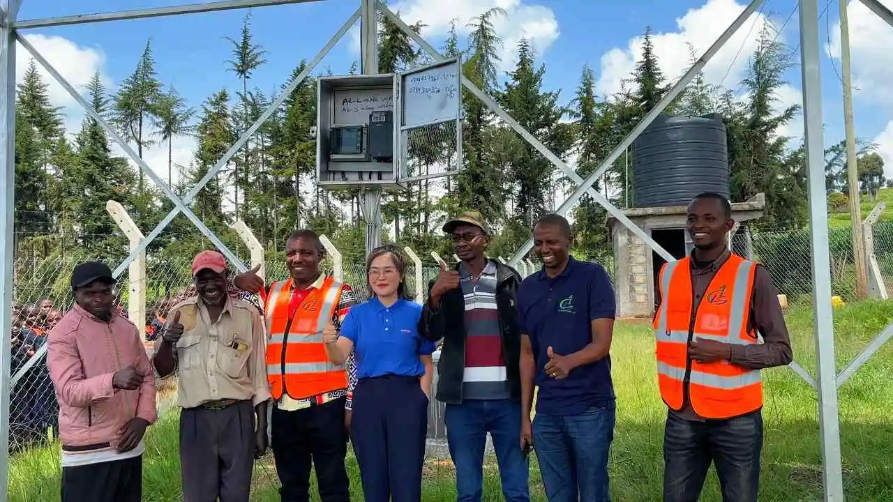 USFULL-5.5kW-Solar-Pumping-Projectfor-School-_community-Water-supply-In-Kenya-1